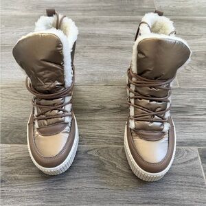 Stylish Brown Winter Boots with White Shearling  Lining